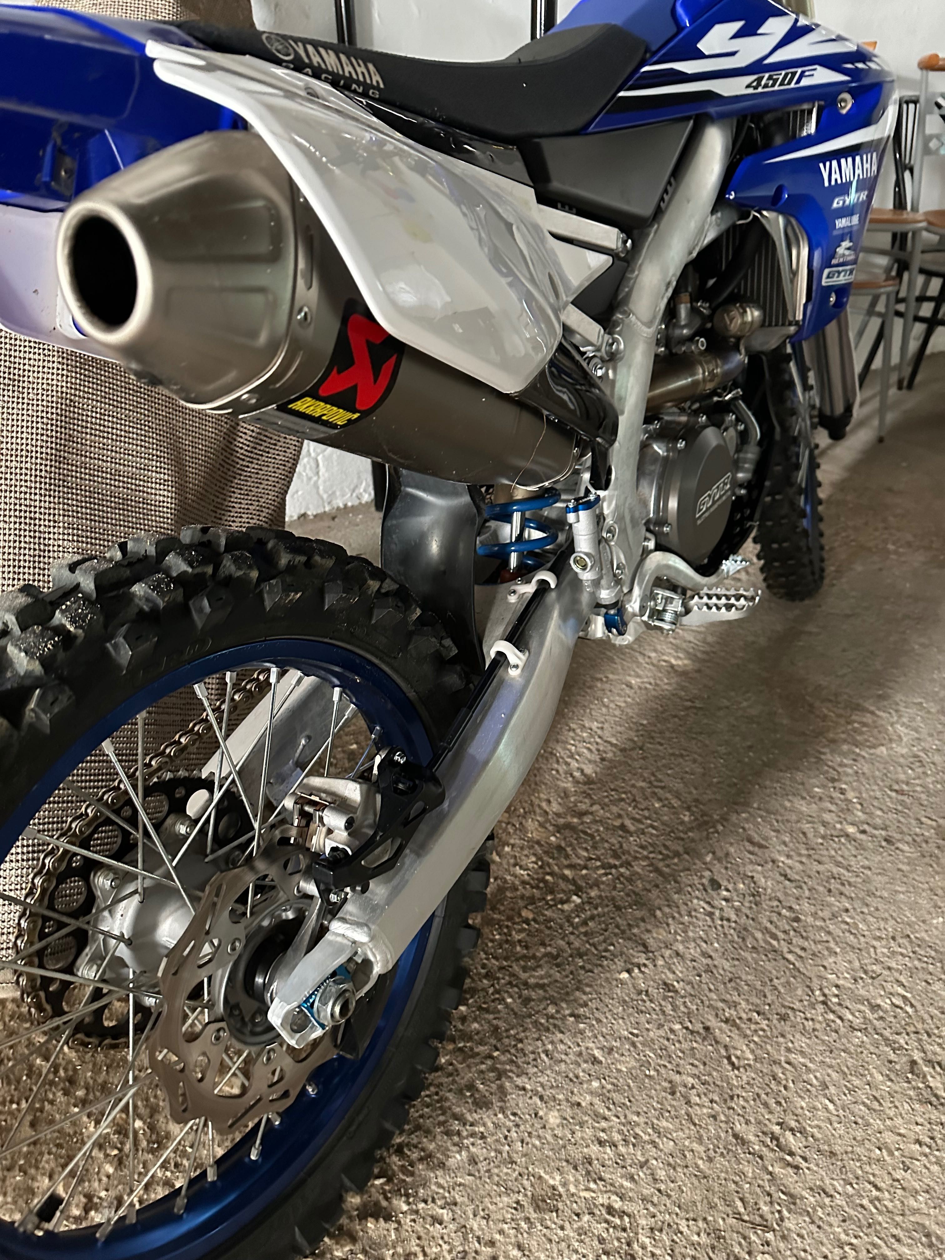 Yhamaha YZ 450F nova