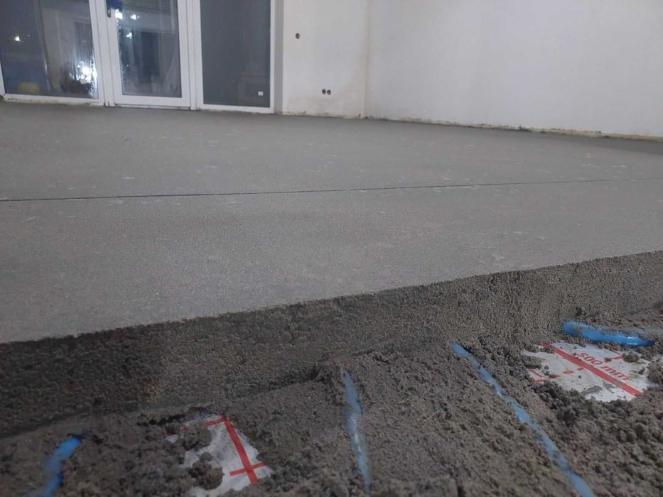 Машинна стяжка підлоги, напівсуха підлога ціна, заливка стяжки пола