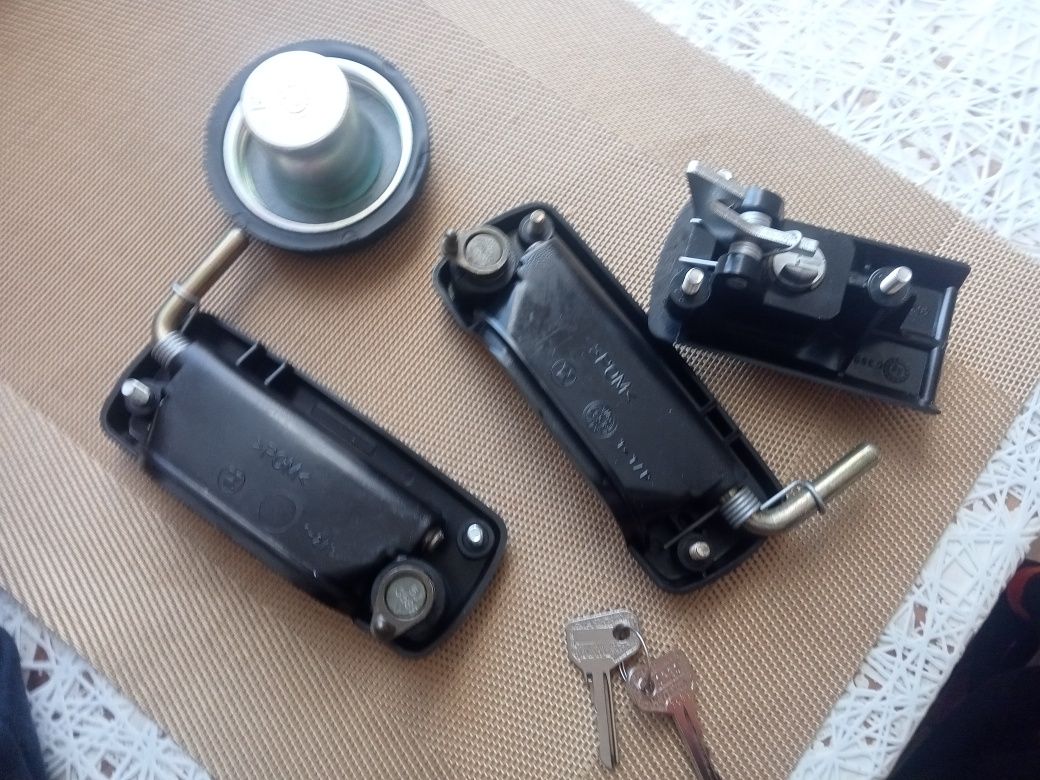 Fiat 126p ST FL, klamki zewnętrzne korek org Prl zamek kpl