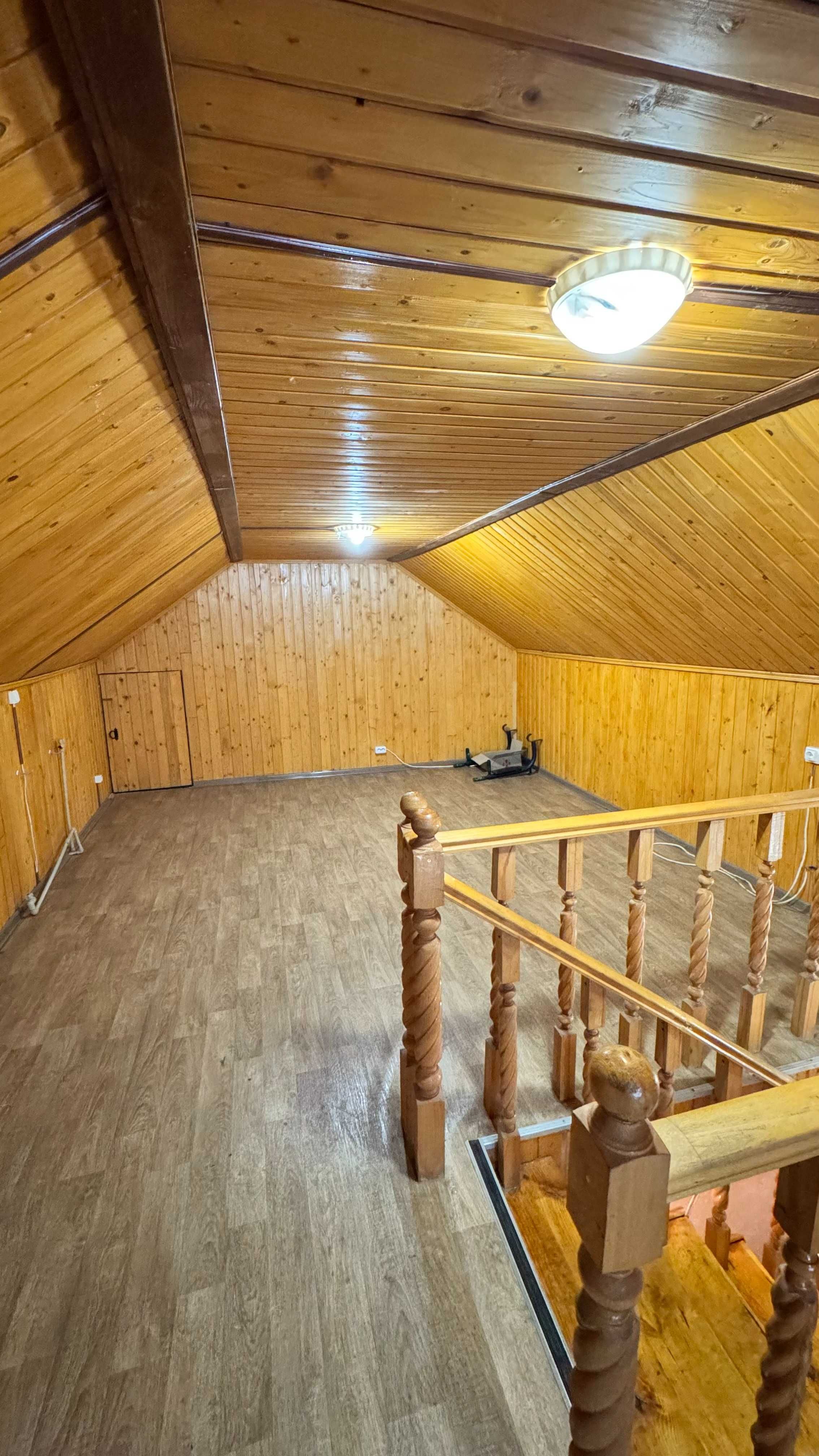 Продам часть дома 109 кув.м, есть второй этаж.