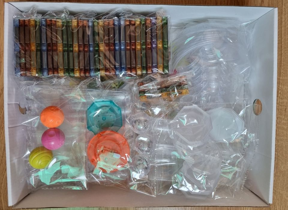 Klocki magnetyczne dla dzieci 3+ świecące 93szt.