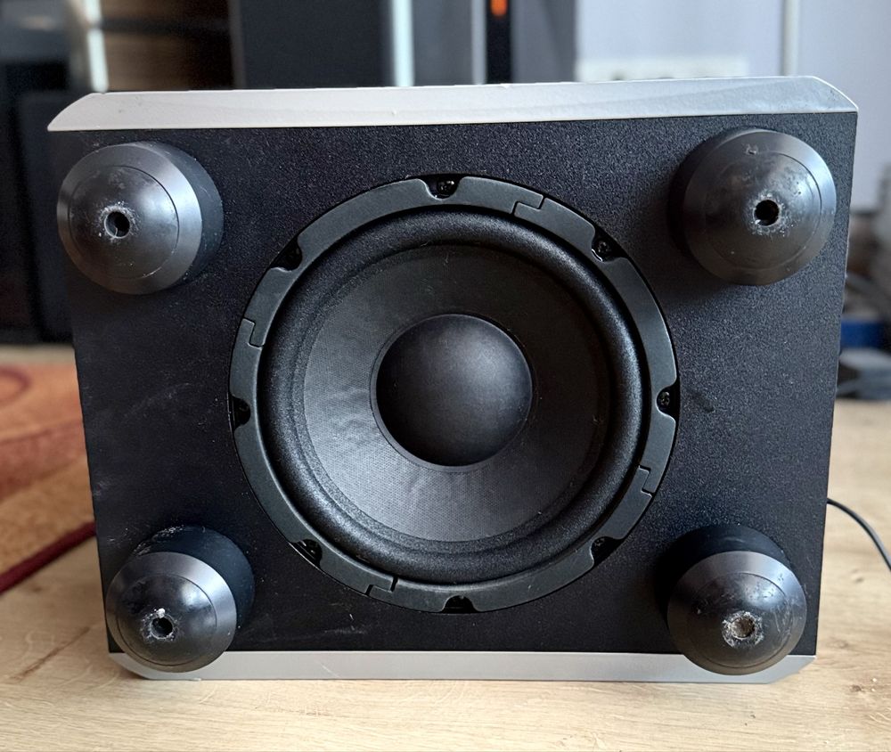 JBL SUB140/230 Subwoofer Aktywny