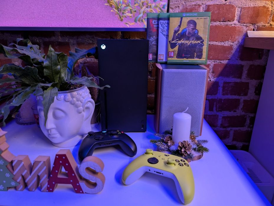 Zestaw Xbox Series X 1TB + 2 Pady + Cyberpunk 2077, GOW, QB!