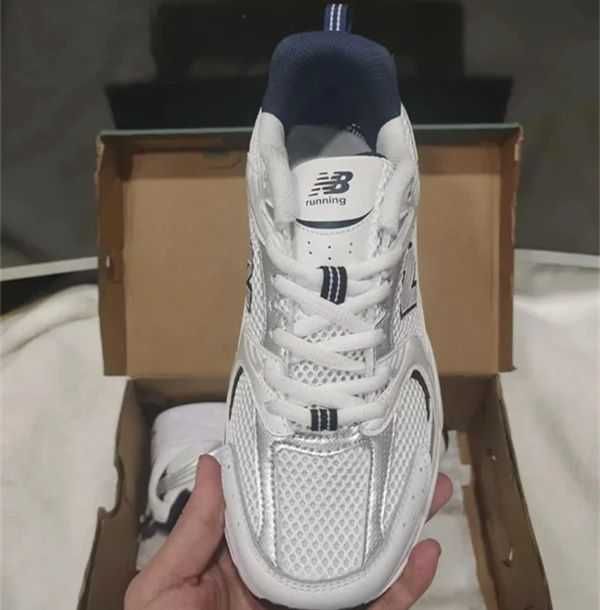 "Buty damskie Sportowe" New Balance MR530SG Silver Biały Roz 39.5
