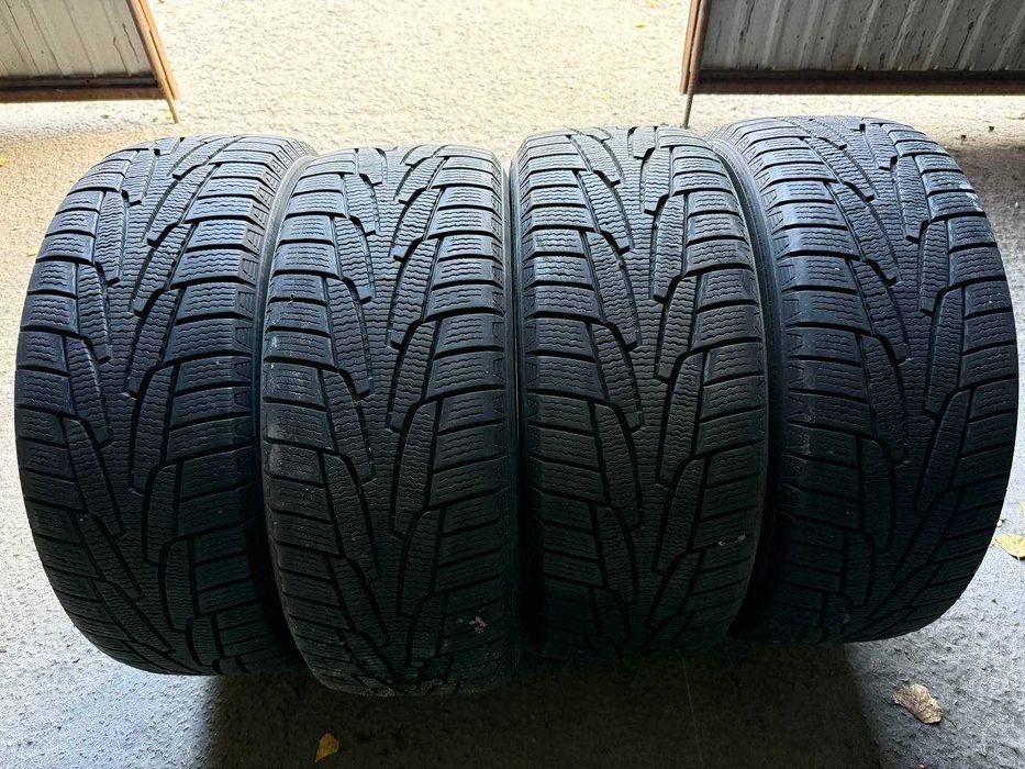 Шини зима 235/55/R17 Kumho Izen KW31 8мм