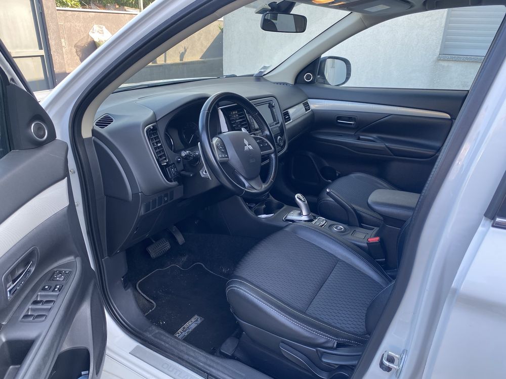 Jipe em bom estado, carro familiar confortavel