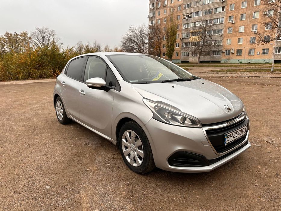 Офіційний PEUGEOT 208