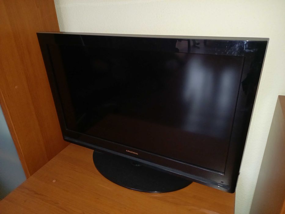 Telewizor Grundig długość 78.5 cm