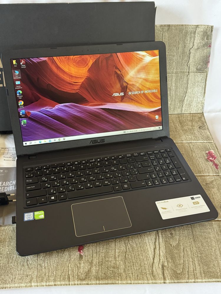 Ноутбук Asus X543UB-DM1296T i3 256 Gb Geforce MX110 состояние нового