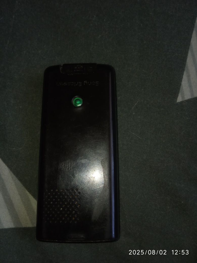 Кнопочный телефон ,,sony ericson,