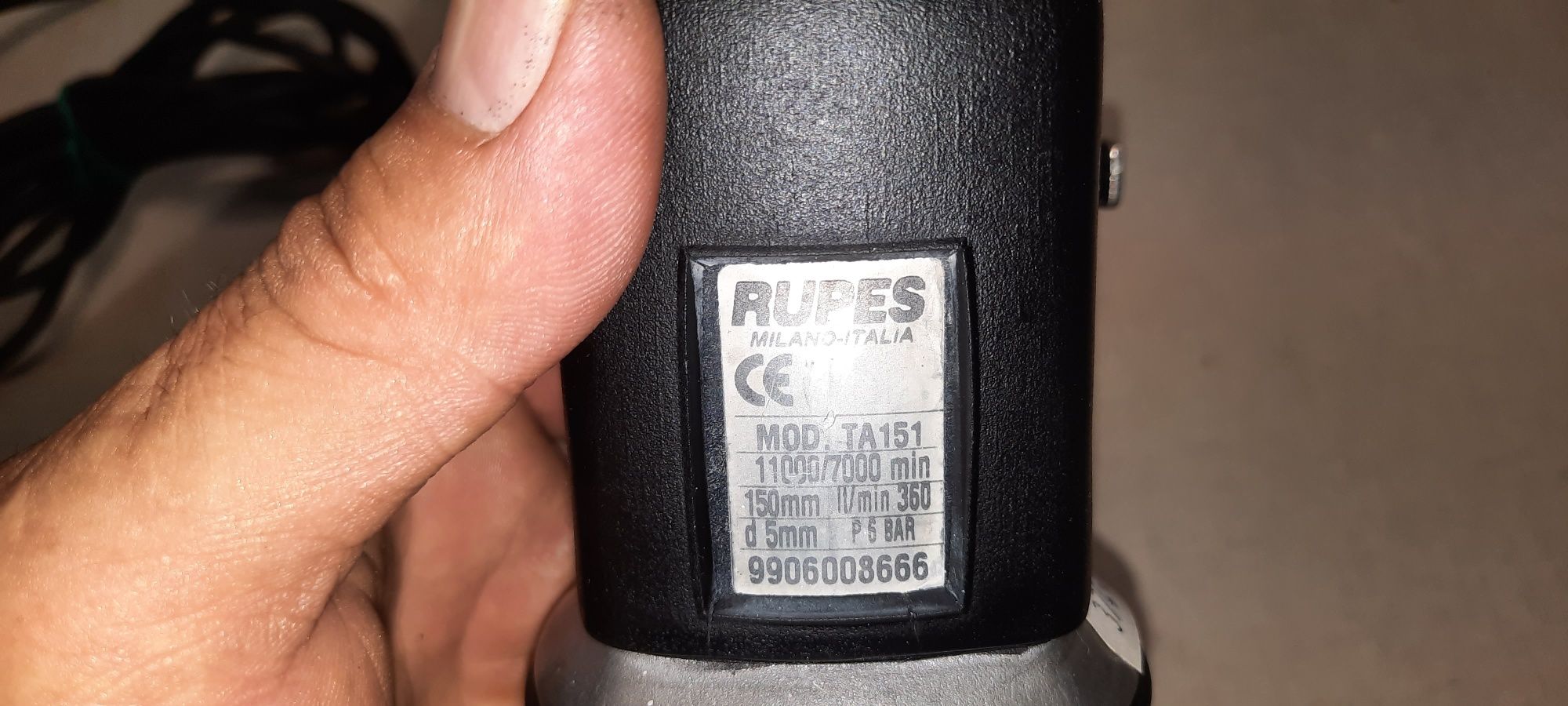 Lixadeira excêntrica Bosch  GEX 150 ACE com regulação de velocidade