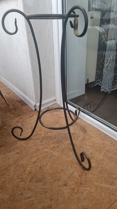 Підставка для вазонів