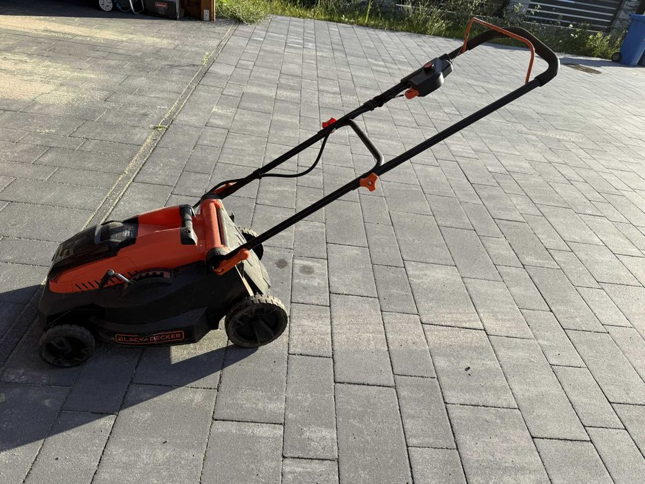 Kosiarka black decker 38cm 36V