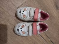 Кросівки шкіряні мигають для дівчинки Clarks