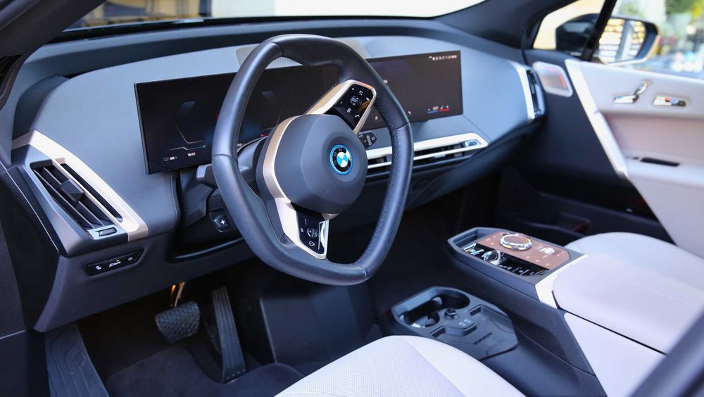 Auto do ślubu z kierowcą - Mercedes V klasa, BMW, Porsche, Hummer