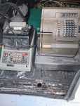 Vendo máquina registadora antiga a funcionar bem