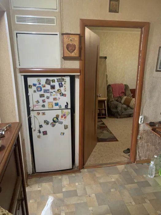 Продам трикімнатну квартиру 62 м² в центрі міста.