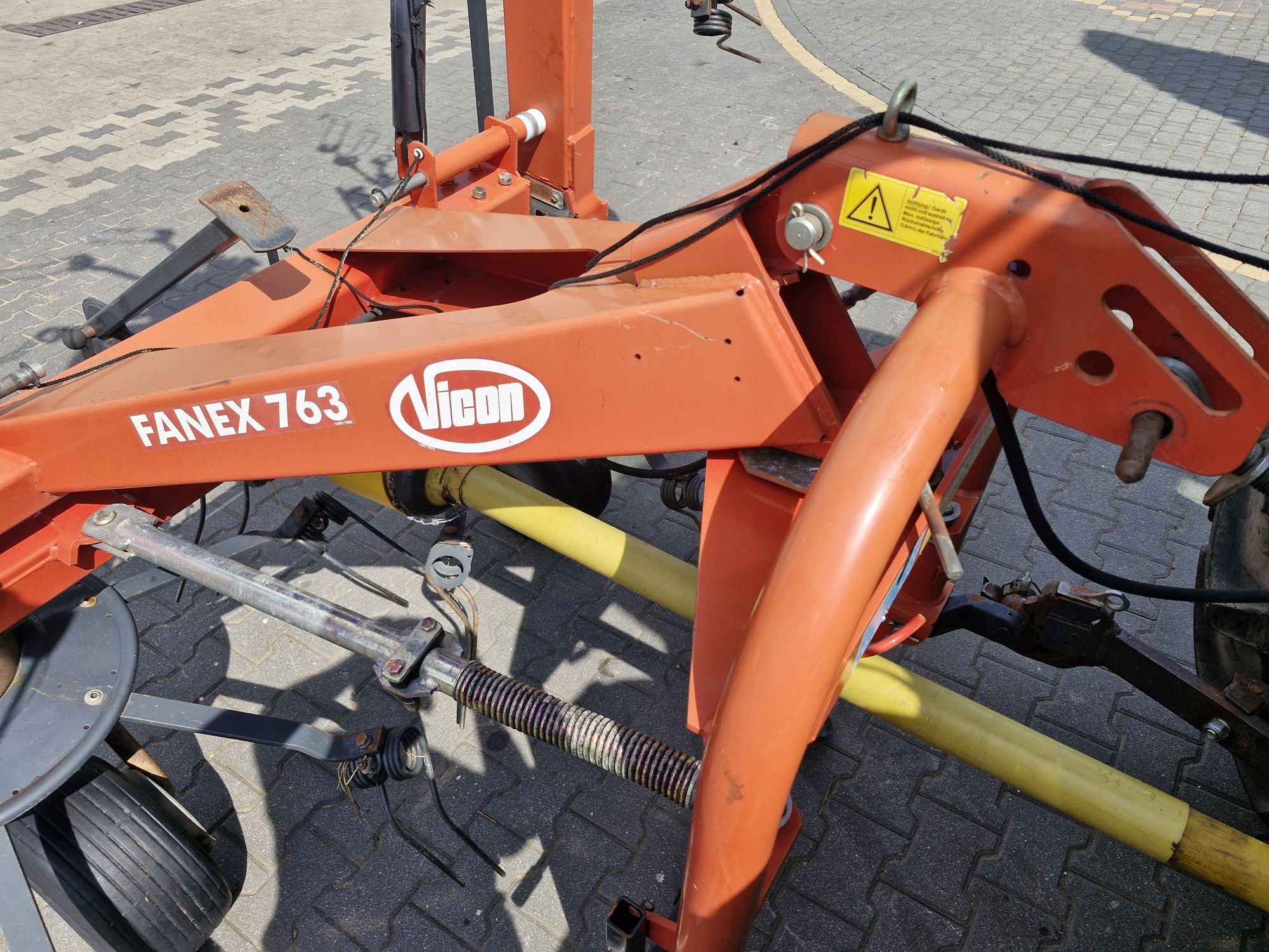 Przewracarka karuzelowa Vicon Fanex 763 przetrząsacz