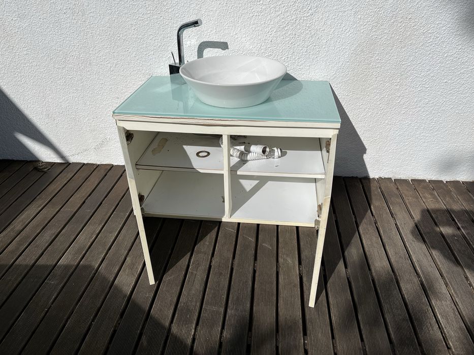 Lavatório de casa de banho suspenso