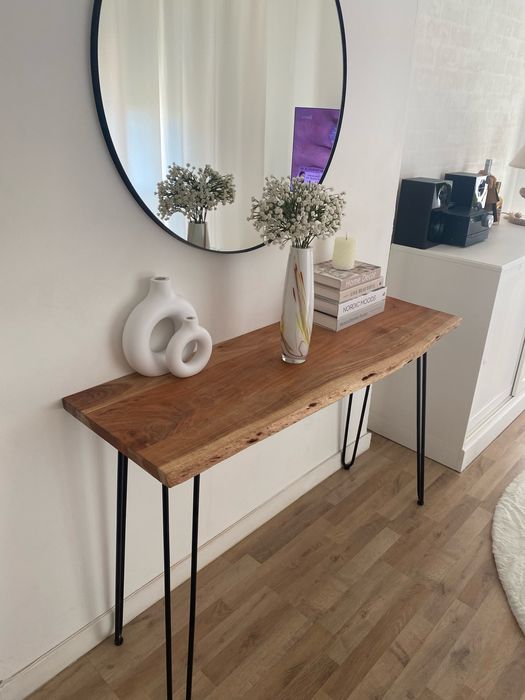 Consola em madeira maciça nova