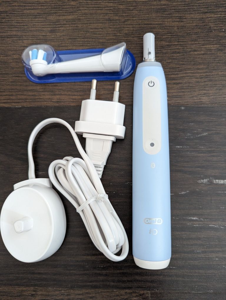 Oral-b iO 5 lcy Blue, White Електрична зубна щіт