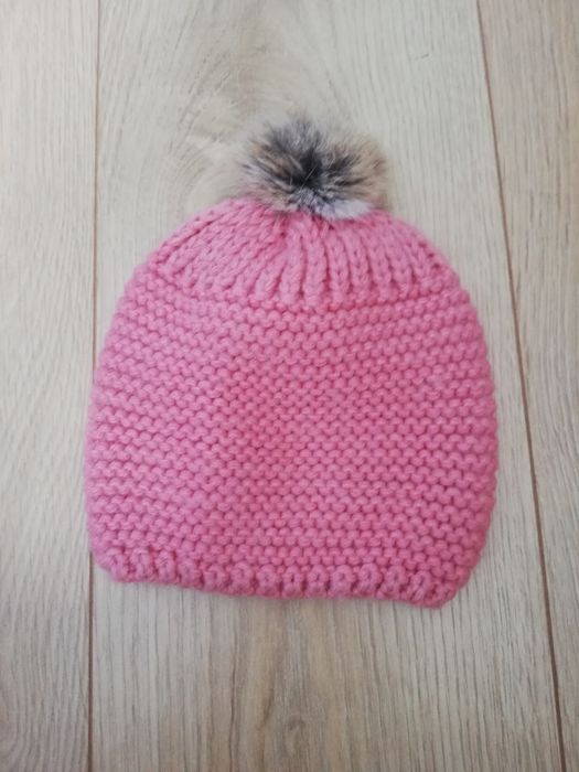 Nowa wełniana czapeczka jesień zima