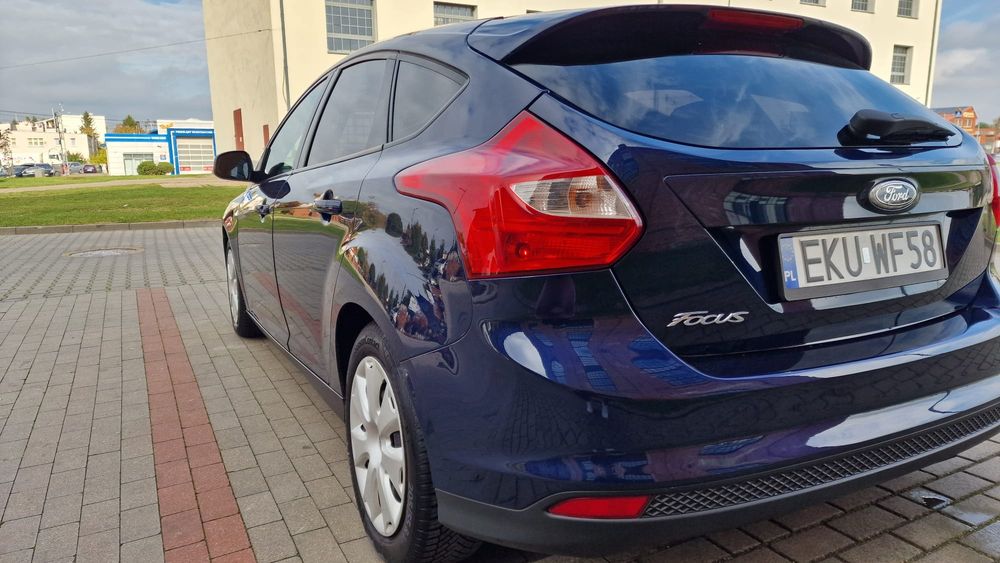 Ford Focus 1.6 Benzyna  2012 rok