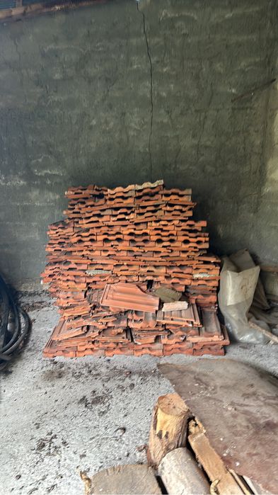 Vendo telha - 25 centimos