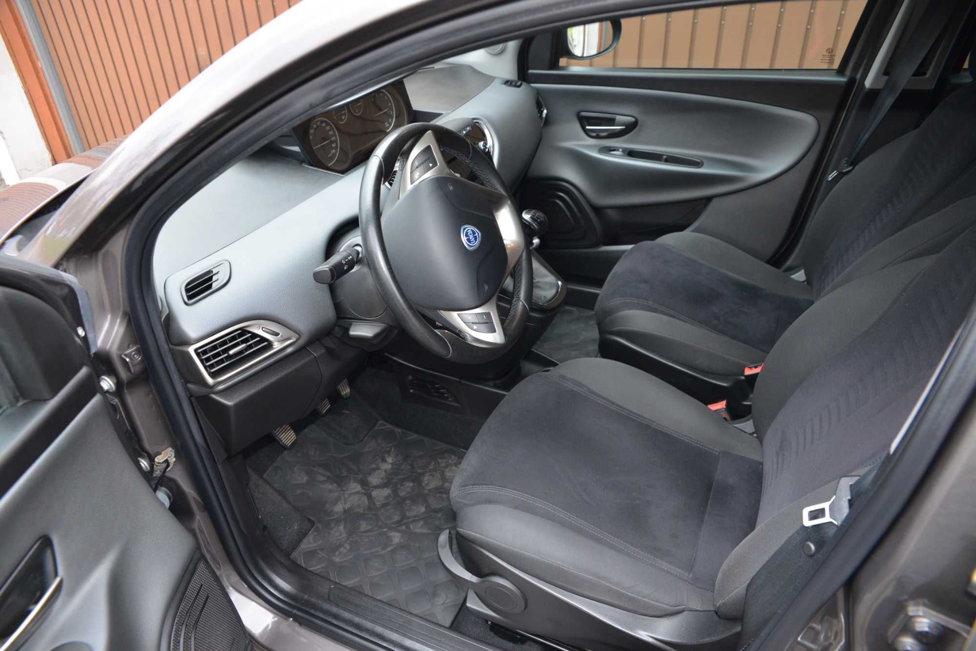 Lancia Ypsilon 1,2 A/C Salon PL II Właściciel Gold 13/14r