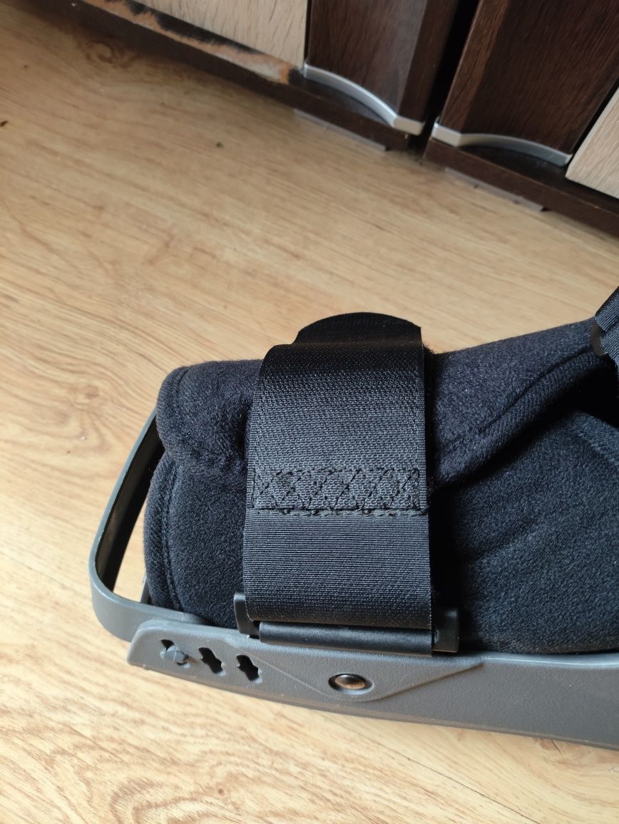 But ortopedyczny Orteza typu but "Walker boot" XLR8 THUASNE  rozmiar S