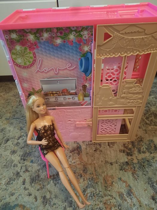 Domek Barbie z lalką barbie