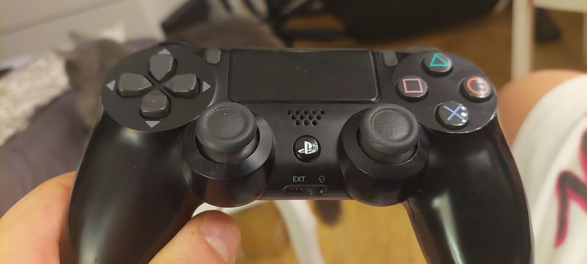 Ps4 pady działają tylko na kablu