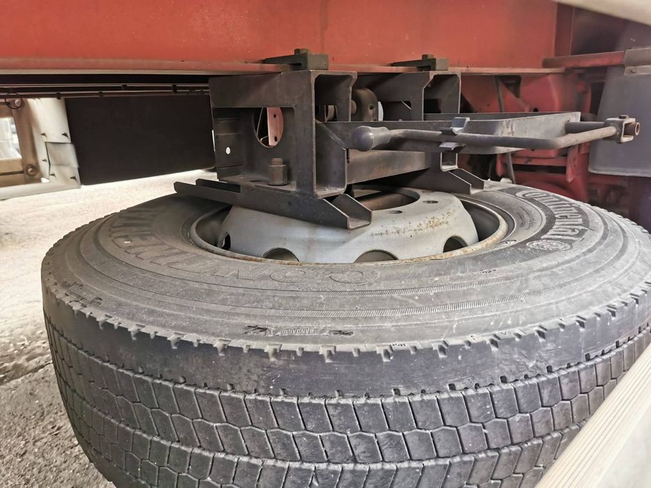 Semi- Reboque 3 eixos com plataforma