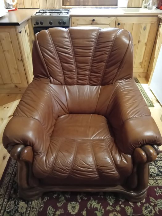 Komplet wypoczynkowy - sofa rozkładana i fotel, skóra włoska, dębowy