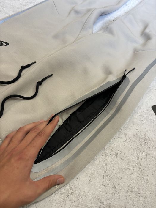 ОРИГІНАЛ! Штани Nike tech fleece reflective світлі | L