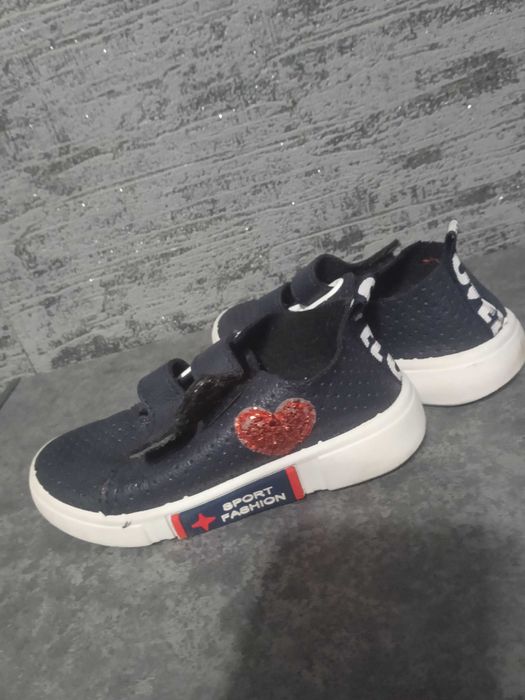 Красовки для дівчинки 26 р