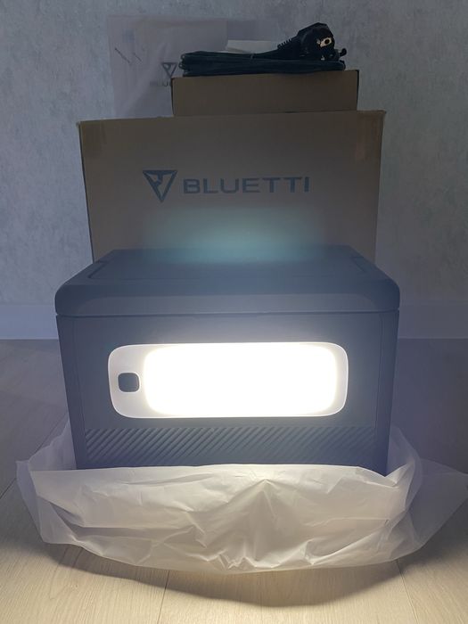 Зарядна станція Bluetti AC60