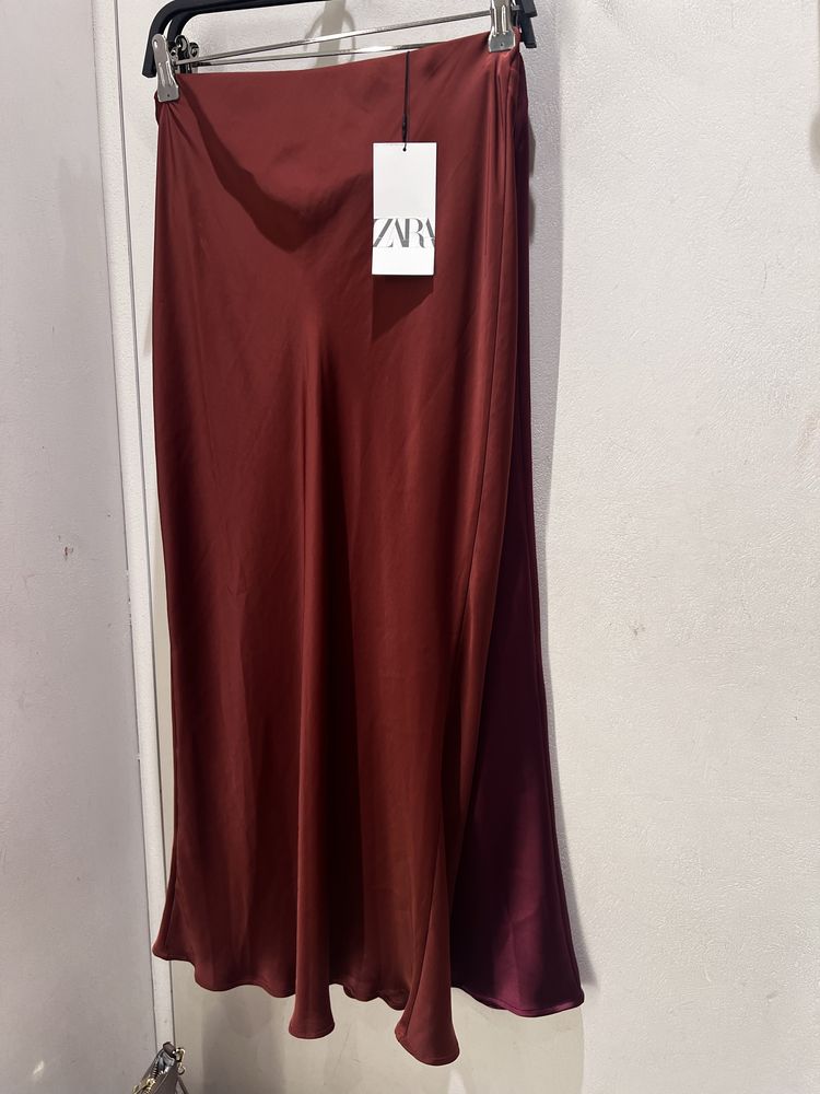Спідниця атласна Zara розмір S