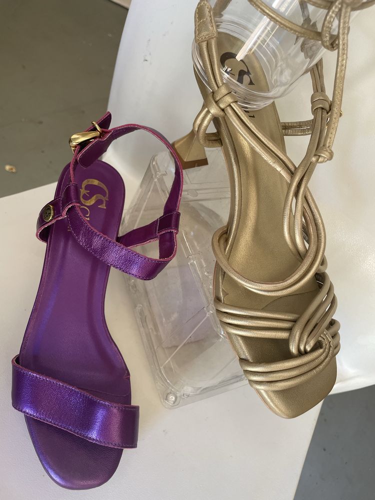 Sandálias Carmen Steffens número 38, 36 do Brasil, valor 76,00 cada