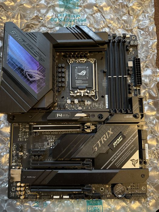 Plyta główna Asus Rog Strix Z690-E Gaming Wifi DDR5