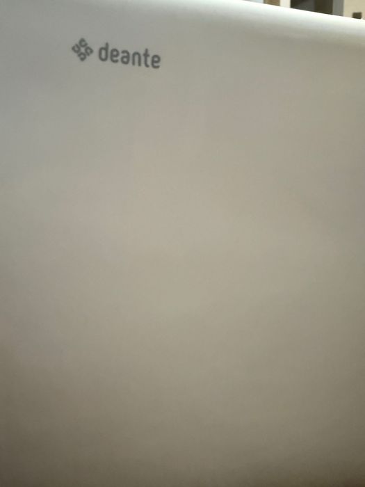 Sedes Deante wraz z deską