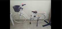 Bicicleta mulher tipo pasteleira nova e bonita