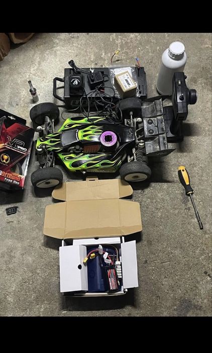 Carro tele comandado a gasolina