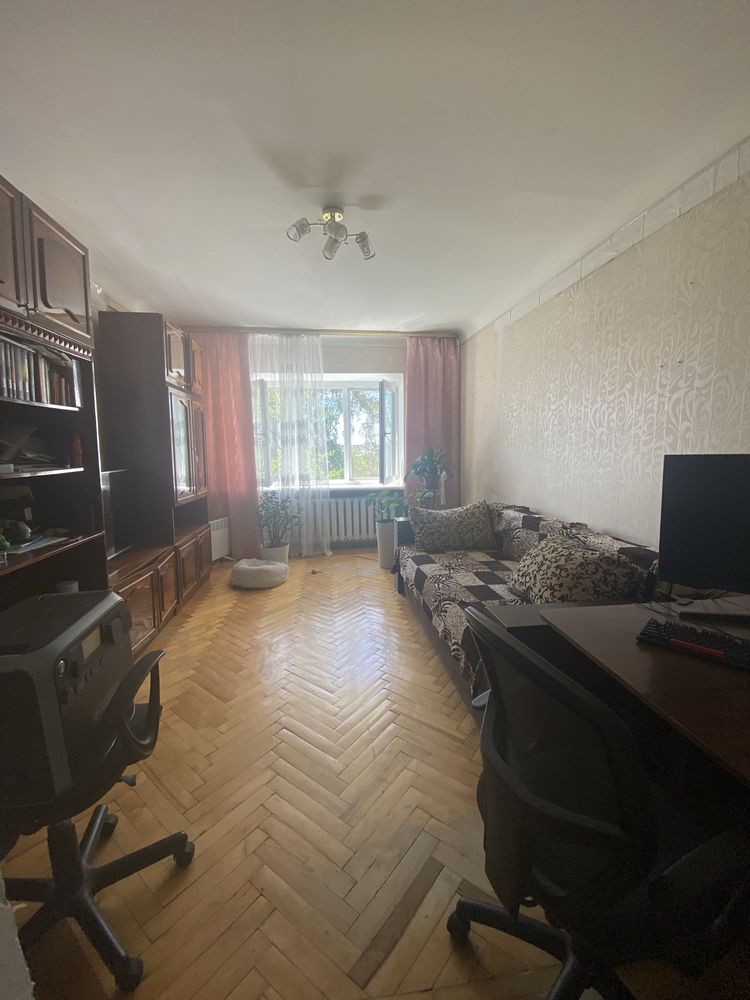 Продаж 2 кімнатної квартир, Замкова гора