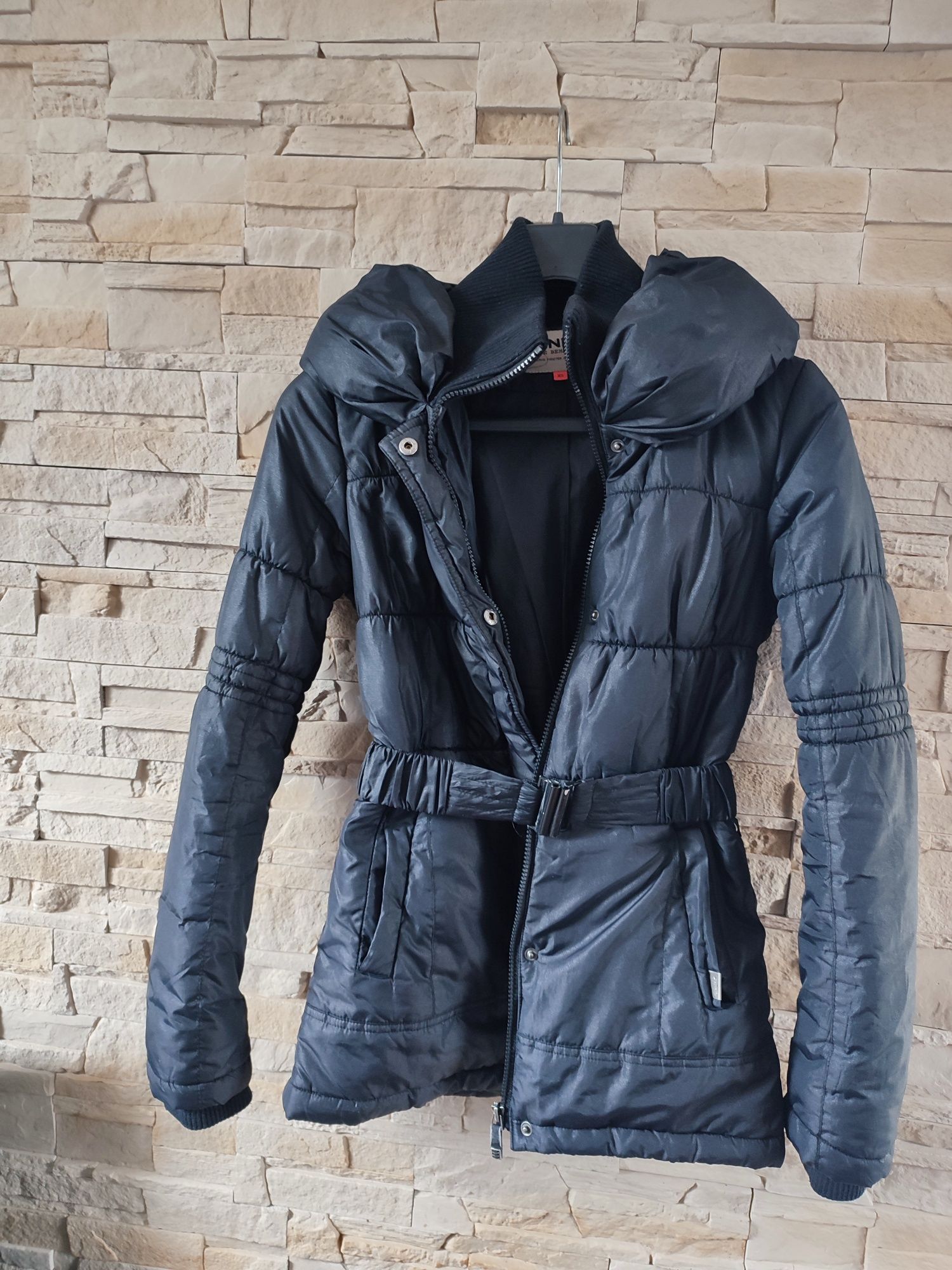 Kurtka czarna zimowa Only xs/s kupiona w TkMax