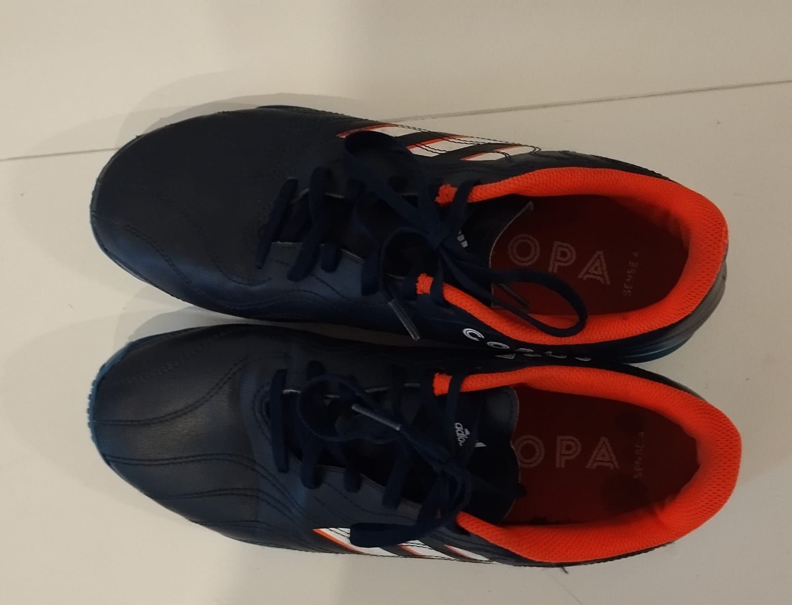 Buty piłkarskie Adidas halówki rozm. 41,5