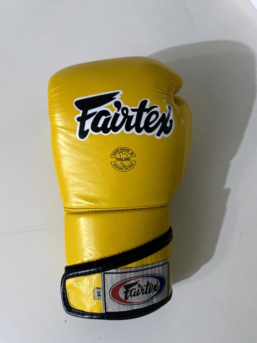 Оригінальні боксерські рукавиці Fairtex BGV6 (14 унцій), + бинти 5 м