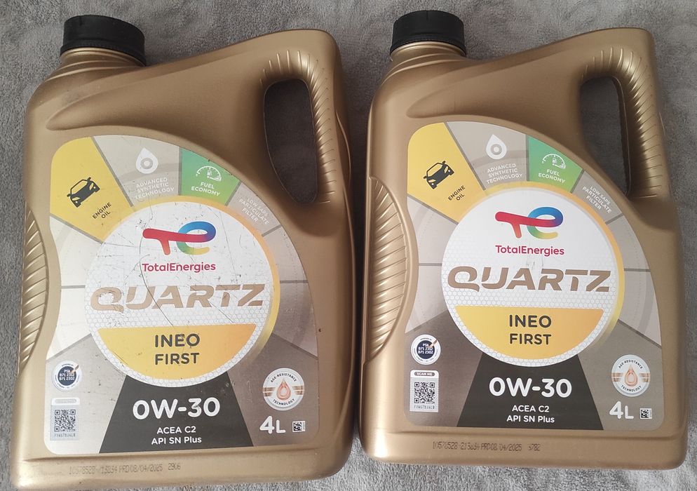 Моторна олива Total Quartz Ineo First 0W-30 4л ціна за 1 каністру.