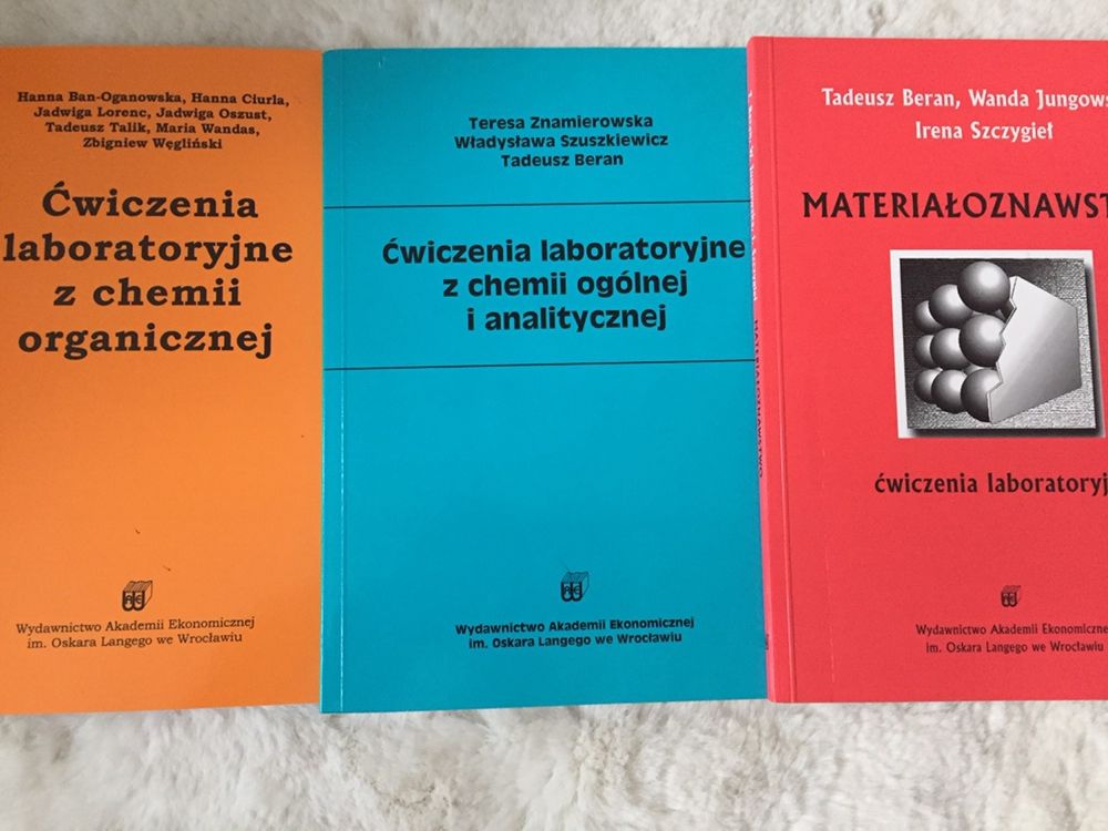 Książki ćwiczenia laboratoryjne