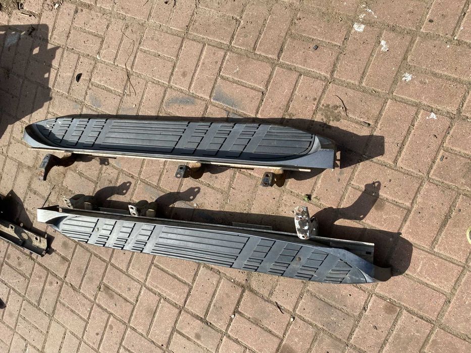 Toyota land cruiser 120 3 drzwi progi stopień prawy